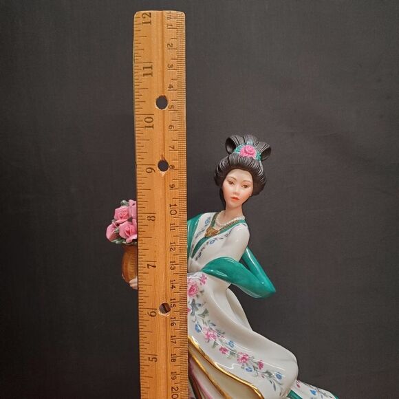 The Danbury Mint The Rose Princess by Lena Liu Porcelain Figurine - Picture 7 of 7